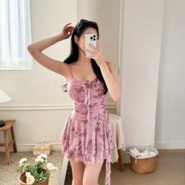 厂家直销纯欲风甜美粉色连体裙式保守游泳衣女遮肉显瘦系带海百纳