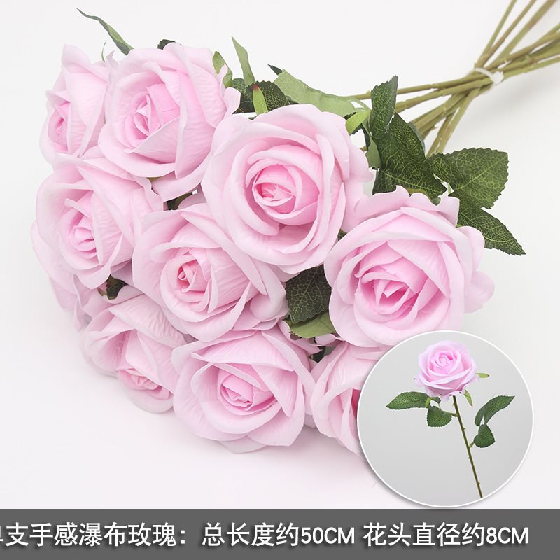 Topa de veludo rosa cascada flor falsa diseño de fondo pared red perforación roja decoración de rosa pared de cártamo del centro comercial