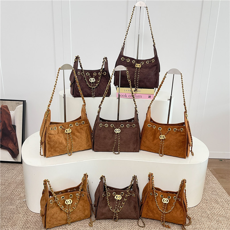 Tweed Style Quilted Chain Bag 2025 New Large-Capacity Drawstring Shoulder Bag Fashionable and Versatile Crossbody Motorcycle Bag Trendy