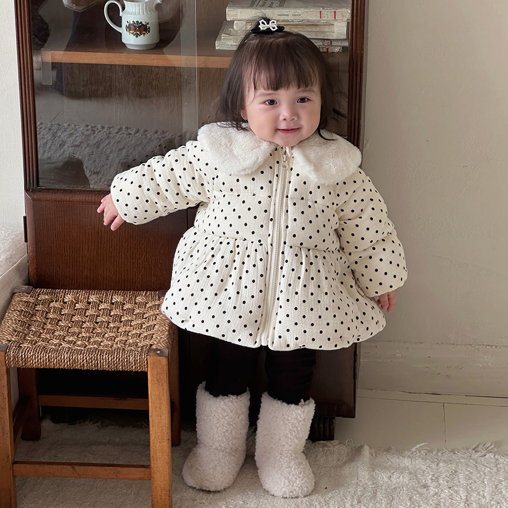 2024 invierno abrigo coreano para bebés y niños pequeños lindo vestido de salida de lunares para niñas chaqueta de algodón de gas extranjero grueso y cálido