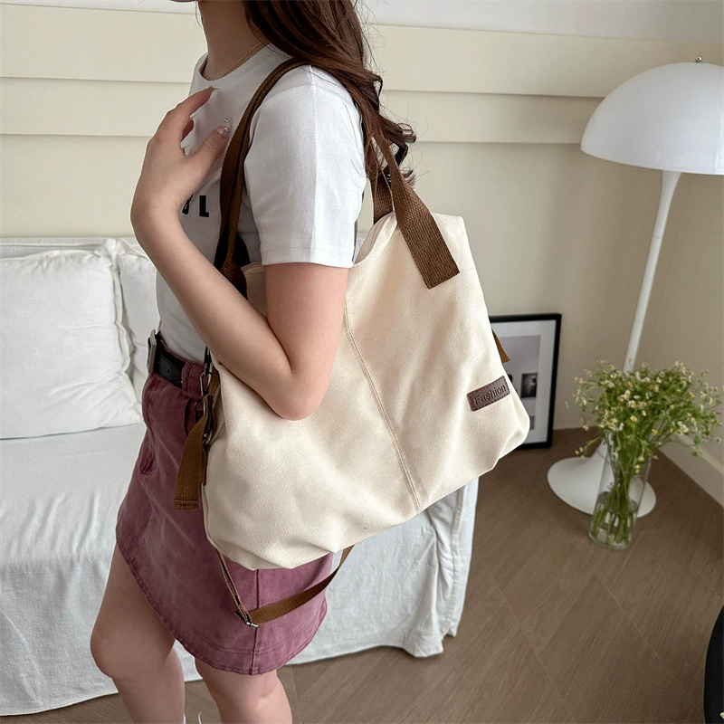 Capacious shoulder bag, one-shoulder bag for leisure
