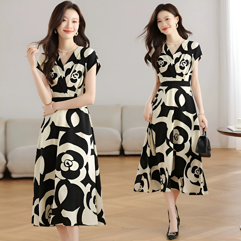 Летнее новое женское платье с французским V-образным вырезом, завышенной талией, юбкой А-силуэта, нежным принтом и длиной миди из шифона.