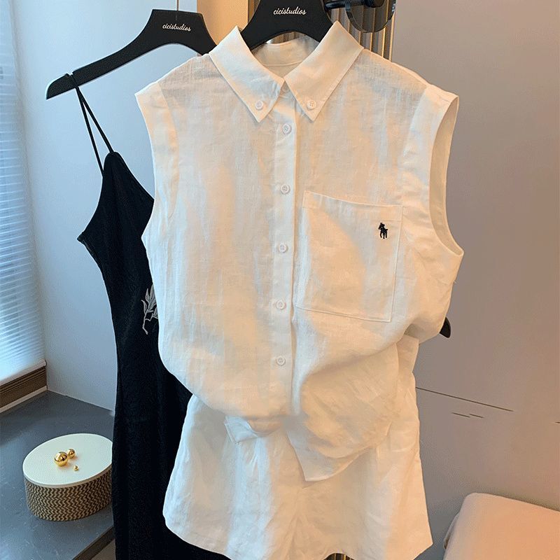 White Embroidered Vest Shirt Shorts Suit Women's Summer 2025 New Super Fairy Niche Resort Style Outer Wear Two-Piece Set White Embroidered Vest Shirt Shorts Suit Women's Summer 2025 New Super Fairy Niche Resort Style Outer Wear Two-Piece Set