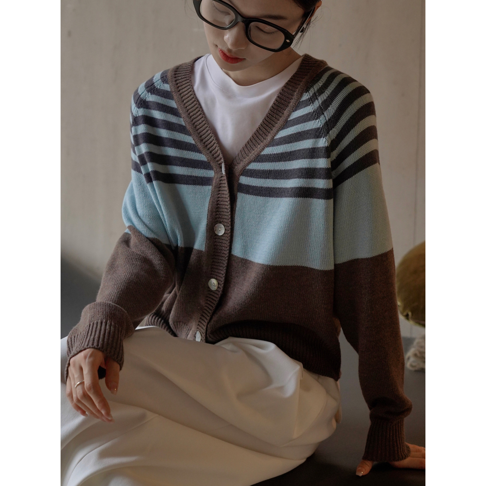 Louvre Winter Korean Style Casual Design V-neck Contrast Striped Wool Sweater Cardigan Comfortable Top For Women