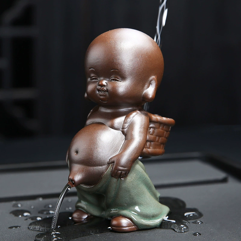 Чайная фигурка из пурпурной глины «мальчик-писака», 7,8×7×14 см, смена цвета, смола/керамика