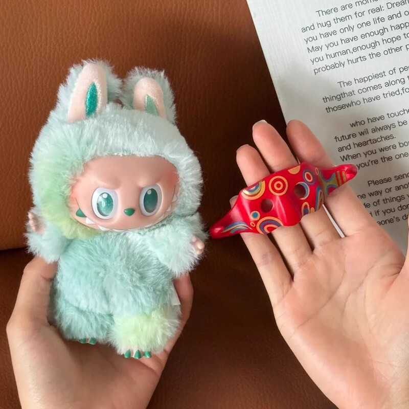 (Uncluding the Doll) Trendy Toys, Stop It, Labubu, Labubu, Universal Mask, Baby Clothes Background Board