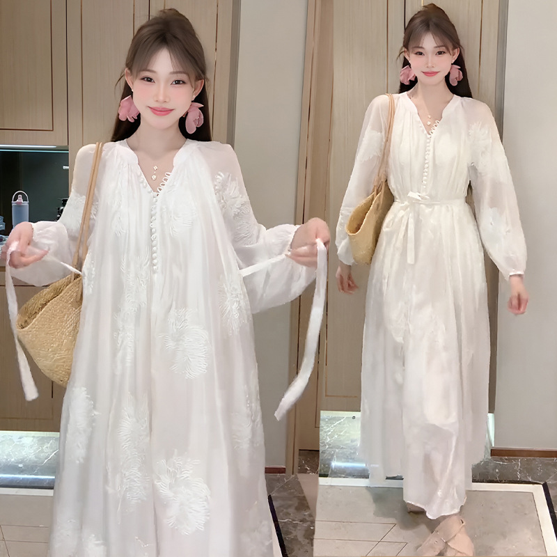 法式高级感绣花天丝长袖连衣裙2025春秋宽松慵懒风绝美纱裙长裙|undefined