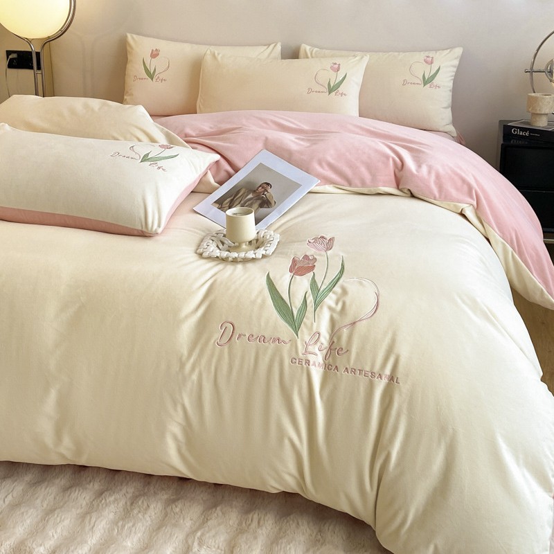 Sopa de edredón de leche, cubierta de edredón de una sola pieza, cubierta de edredón de cristal de tres piezas, cubierta de edredón de una sola pieza, ropa de cama de cuatro piezas