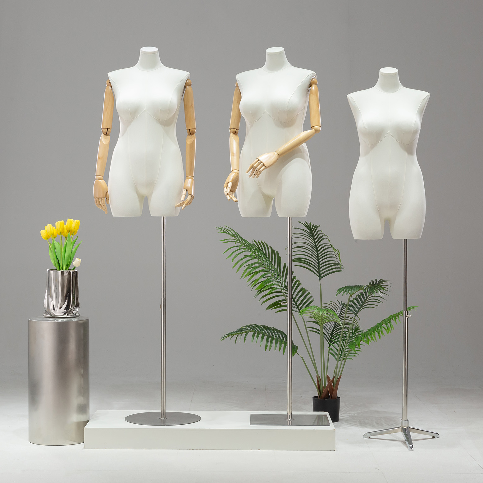 Maniquí de Mujer Talla Grande de Fibra de Vidrio para Exhibición para Tiendas de Ropa