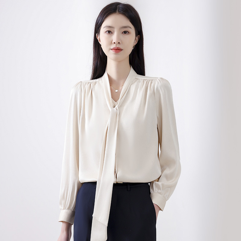 살구색 긴소매