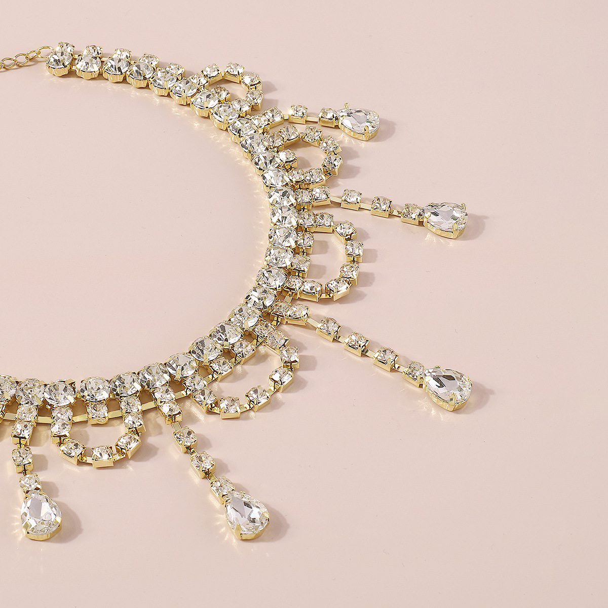 Estilo Simple Color Sólido Cadena De Garras Embutido Diamantes De Imitación Mujeres Collar display picture 4