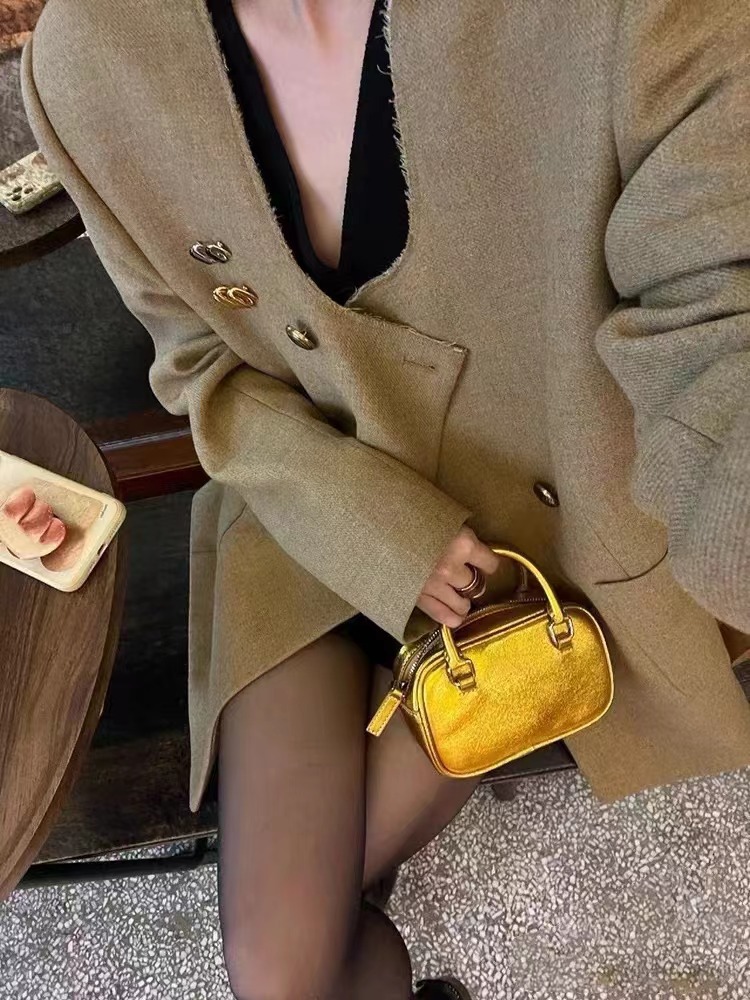 2024 Vår/Sommer Ny, fasjonabel, allsidig, gull- og sølvfarget liten, firkantet crossover-veske med mobiltelefon, trend for dame_voghion.com