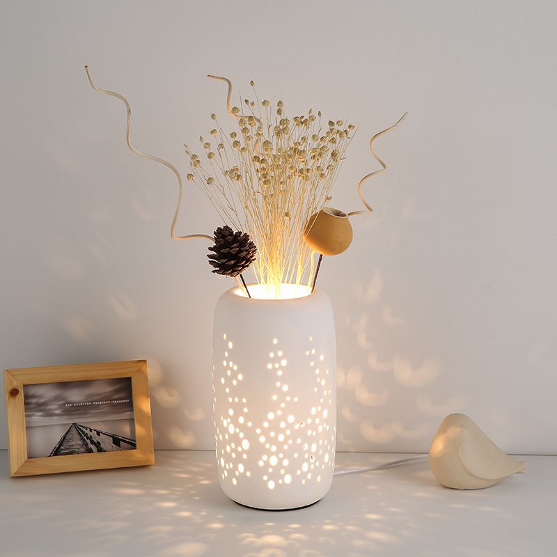 ALM 창조적 인 간단한 세라믹 장식 꽃병 침대 옆 테이블 따뜻하고 낭만적 인 침실 침실 분위기 야간 조명 테이블