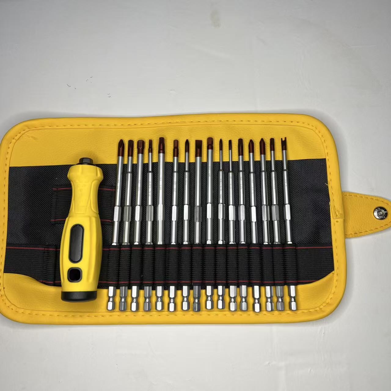 Schraubendrehersatz mit Magnet, Torx- und Schlitzköpfe