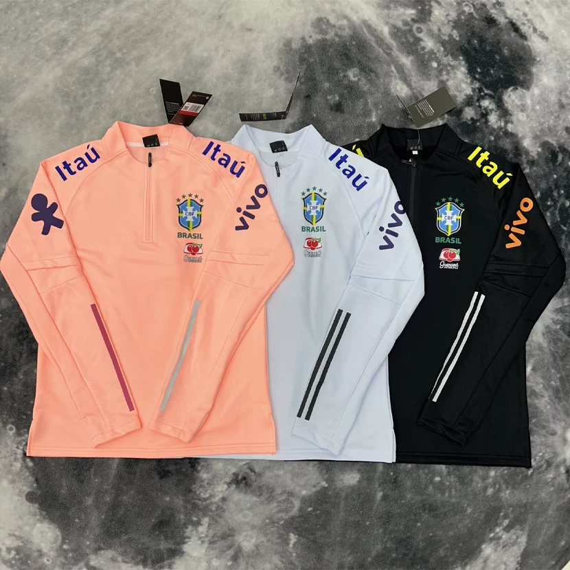 Весенняя и осенняя сборная Бразилии по футболу для взрослых и детей