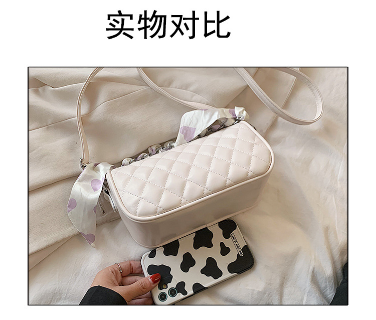 Fashion Chain Messenger Single Shoulder Armpit Small Square Bag display picture 22