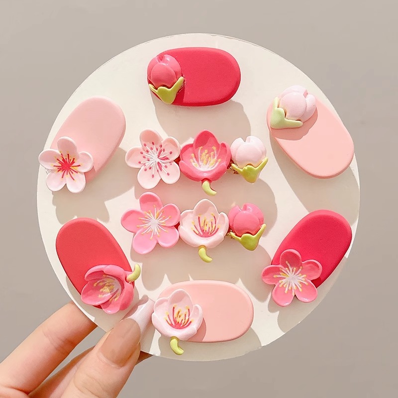 Pink Sweet Pom clip