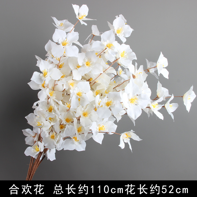 Bodas de flores de seda de imitación blanca flores falsas decorativas floral sala de bodas floral hogar ramo único camino de introducción de flores
