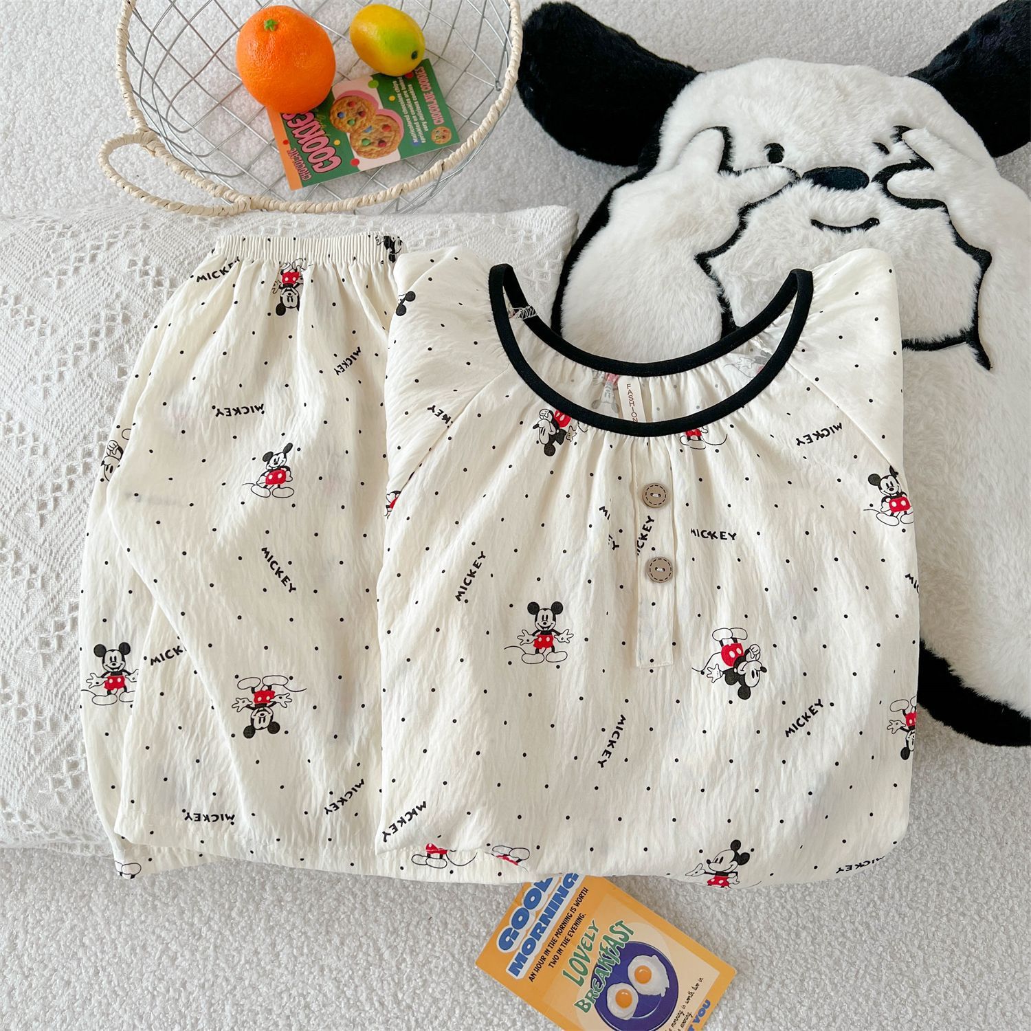 Venta al por mayor transfronteriza verano nuevo estilo pantalones cortos de manga corta botones cuello redondo nube algodón dibujos animados lindo anime pijamas estampados mujeres