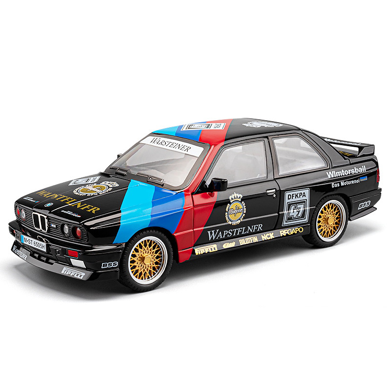 1: 24 BMW M3 versión de pista modelo de automóvil de aleación modelo de automóvil para niños juguetes transfronterizos