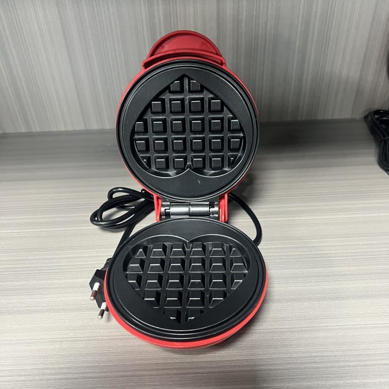 Máquina de gofres de amor Máquina de pan para el hogar Máquina de panqueques Mini máquina de gofres para hornear