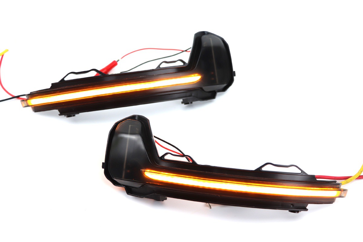 Turn Signal Modification Is Suitable for Volkswagen Touareg Mk3 European Version Tiguan Mk217-19 Tanyue 17-19 Running Water Lights