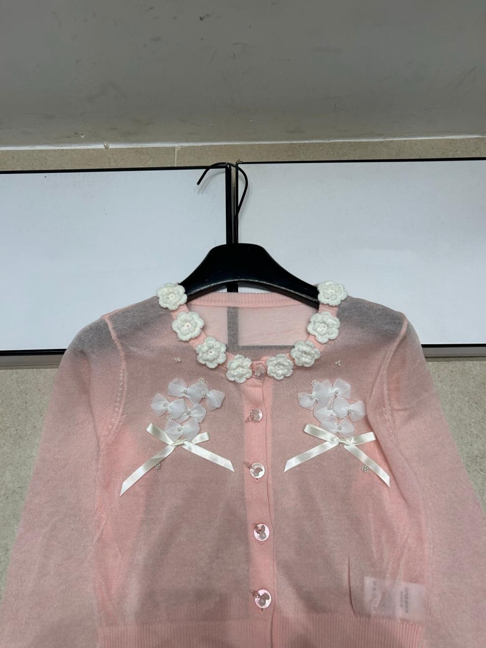 Trendy Brand Knitted Cardigan With Floral Bow, Long Sleeves, Thin, Loose Brand Logo And Versatile Women's Top, New Summer 2026_ecoleips.com