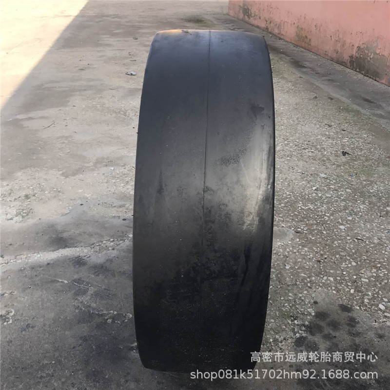 前进9.75-18光面压路机轮胎胶轮压路机轮胎配内胎垫带