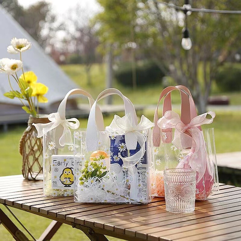 Gift Bag PVC transparent handbag small chrysanthemum wedding hand gift bag advanced hand gift Christmas gift bag Gift Bag PVC transparent handbag small chrysanthemum wedding hand gift bag advanced hand gift Christmas gift bag