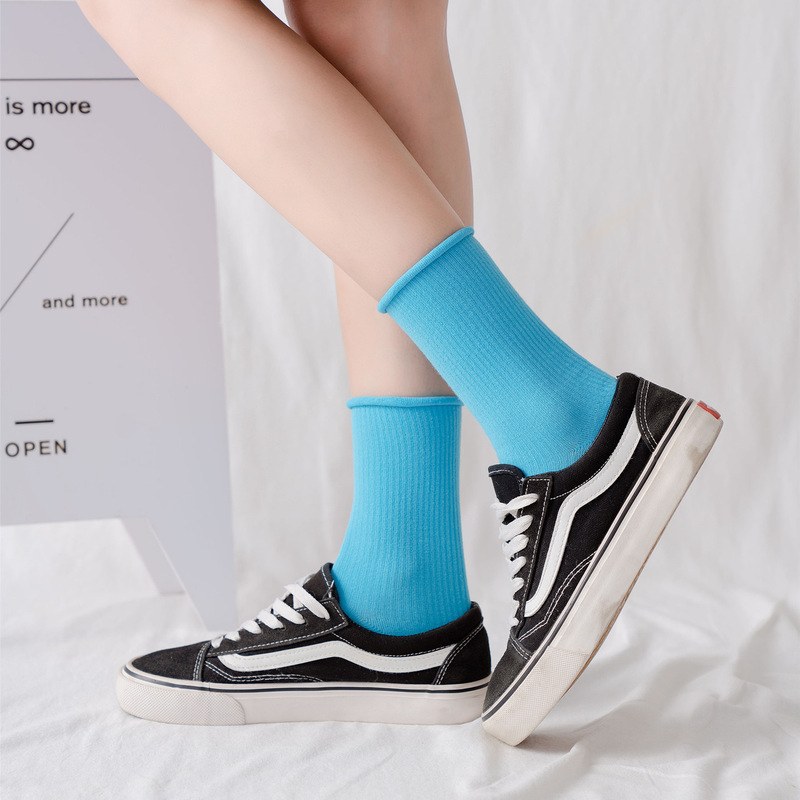 Water blue women's socks, trendy mid-calf socks for summer, thin style for spring and autumn, versatile Japanese-style colorful long stacked socks Water blue women's socks, trendy mid-calf socks for summer, thin style for spring and autumn, versatile Japanese-style colorful long stacked socks