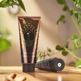 塑料软管包装;化妆品包装;塑料瓶、壶