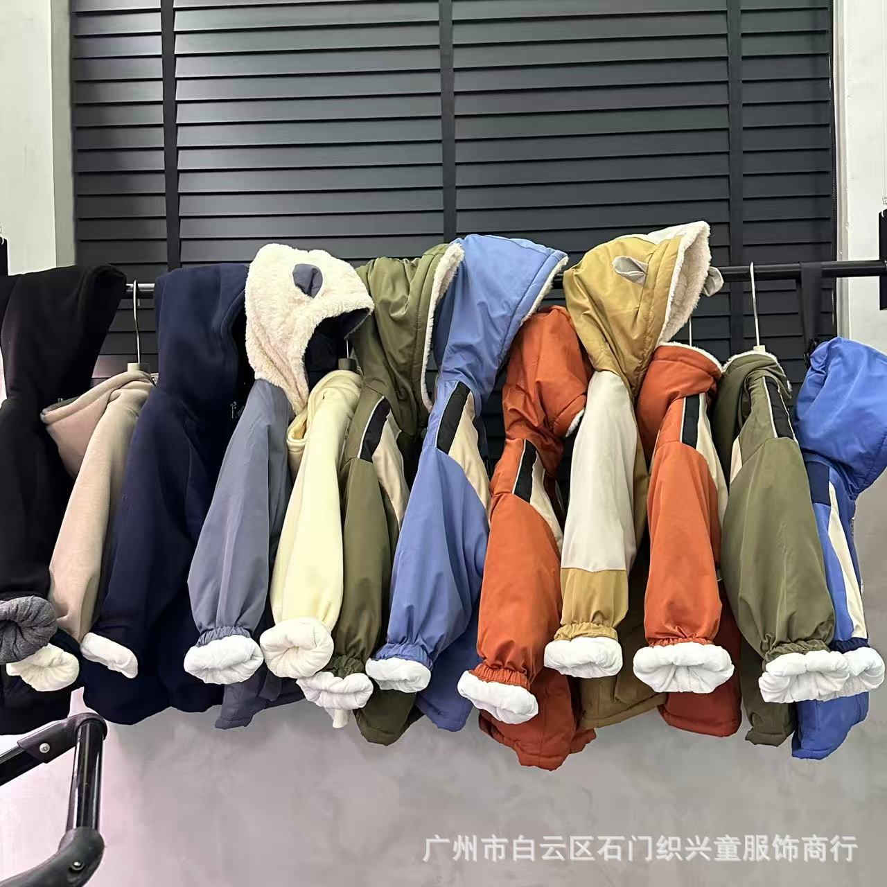 品牌尾货童装工厂拿货儿童棉服男童外套加绒冬季尾单货源摆摊批发