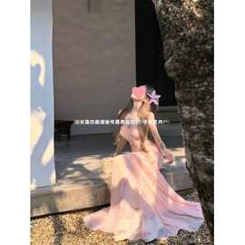 茶歇法式慵懒海边度假风粉色休闲晕染吊带超好看连衣裙女夏长裙女
