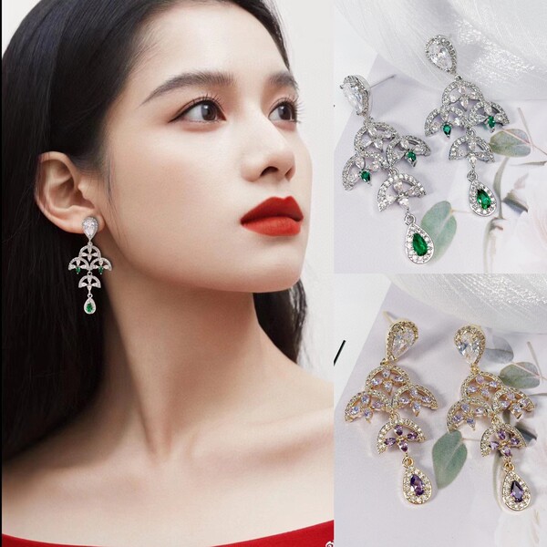 fashionable three dimensional earrings drop-shaped with zircon