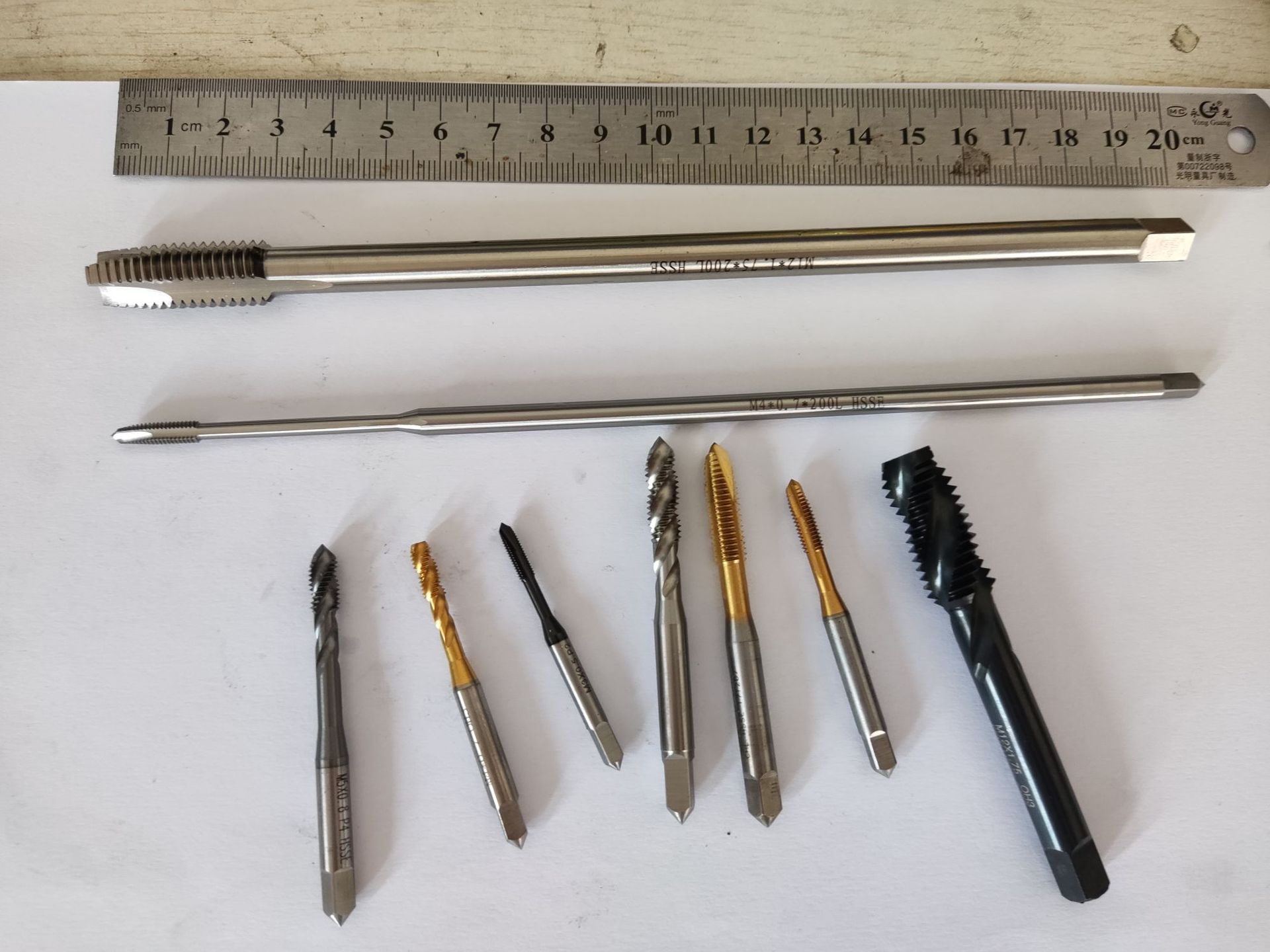 M12x1,1.25,1.5,1.75P4P5丝攻，加大M12x1,1.25,1.5,1.75丝锥