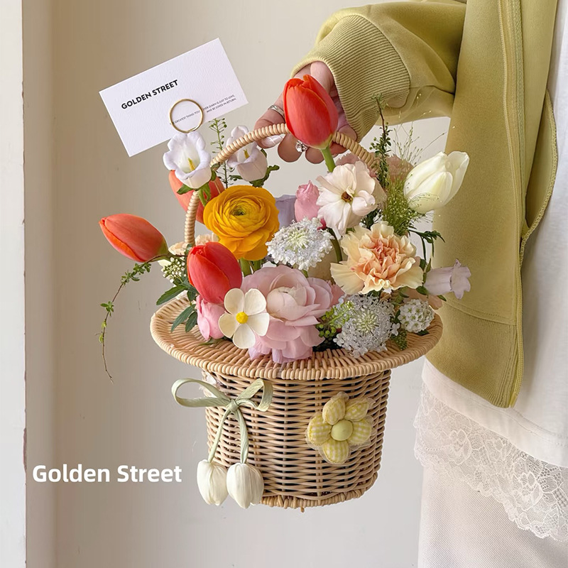 Cesta de flores tejida con forma de sombrero, ramo de flores frescas, cesta de mano, regalo creativo hecho a mano para días festivos, materiales de arte floral DIY.