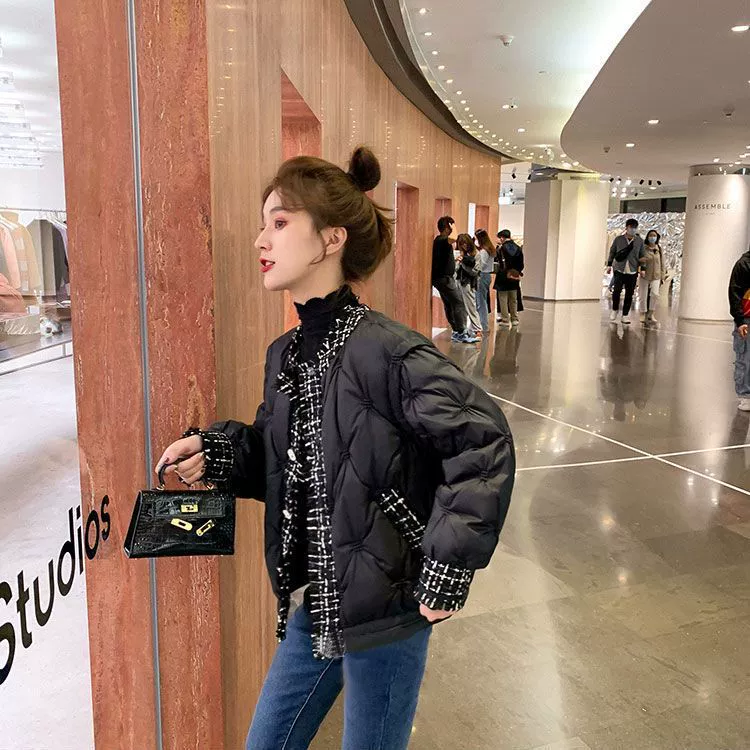 Зимний пуховик, черный дизайн стильной сумки, стиль Chanel, тренд сезона, для подростков, западный стиль
