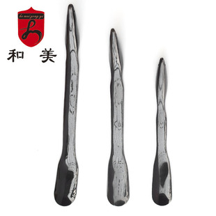 Factory wholesale and American shoe puller a variety of lazy people shoe lifting device does not bend over horns shoe puller household horns shoe puller