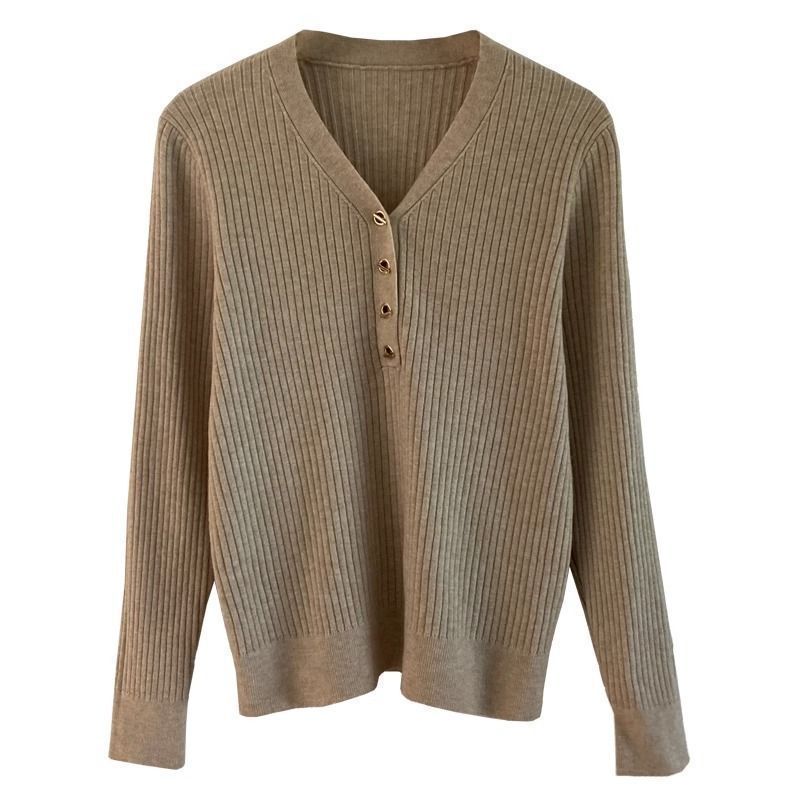 底のシャツの女性の中に柔らかいモチモチのセーターの2023新型の秋冬のニットは身を修めてやせて高級感のvネックの上着を現します。