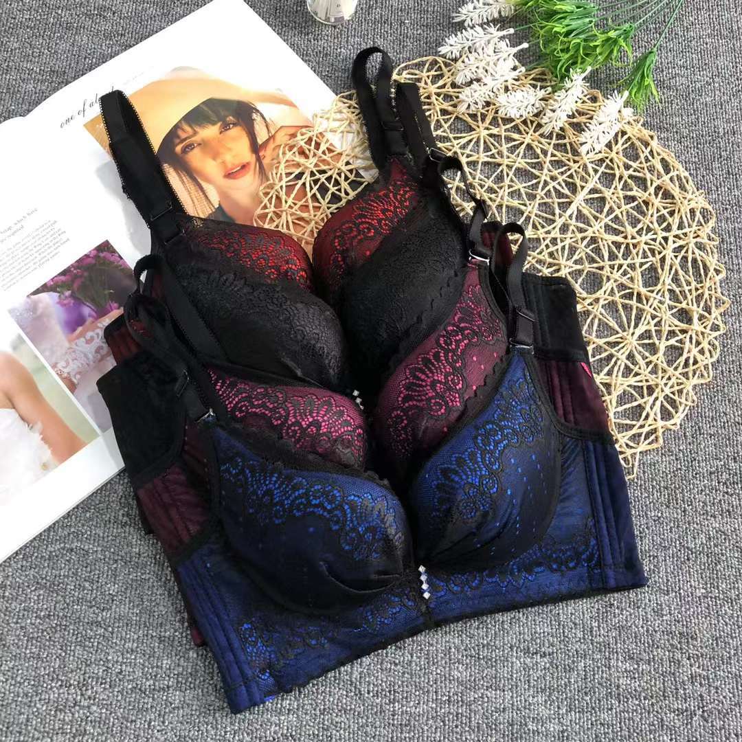 Nueva colección de cuatro pechos ajustable push-up pecho cómodo sin costuras inalámbrico superior delgada inferior ropa interior gruesa sujetador de las mujeres