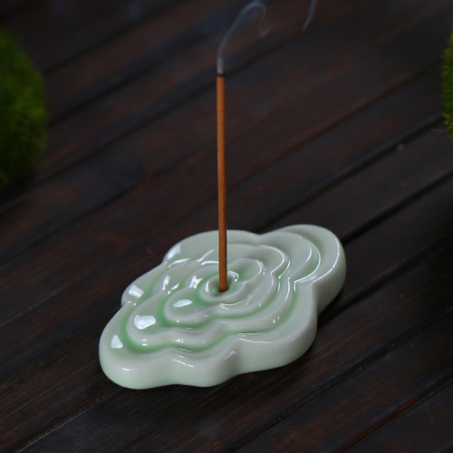 Chinese mini ceramic incense cord incense burner light luxury Zen celadon incense holder incense stand household incense burner ornaments wholesale
