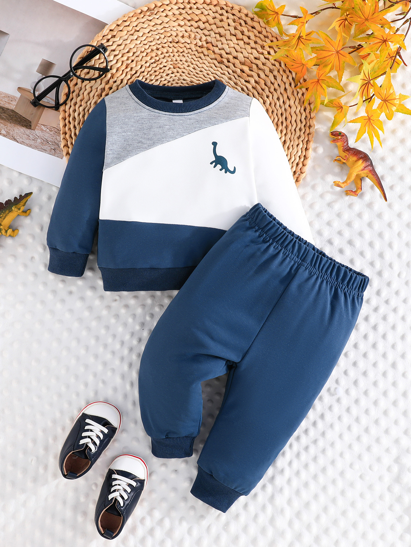 Baby Boy Dinosaur Patchwork Sweatshirt And Trousers Set Autumn_voghion.com