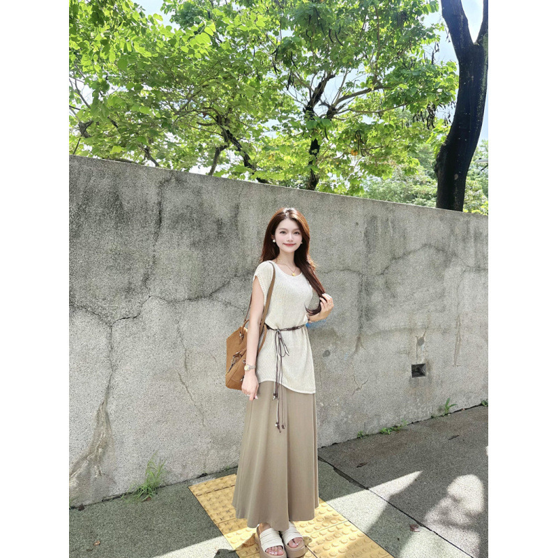 高級感と美しい夏のootdコーデ、韓国風の美しいスカートの女性用ツーピーススーツのセットです。|undefined