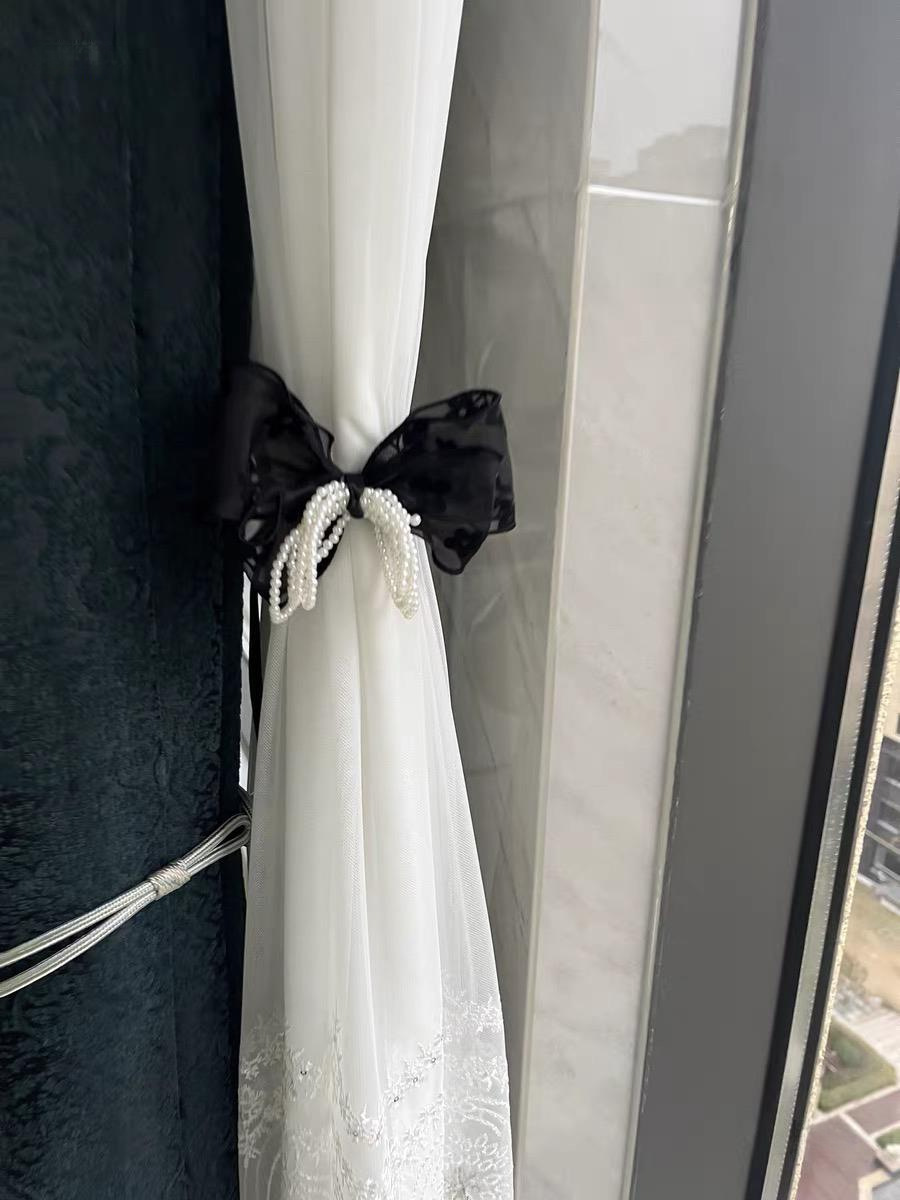 Retro curtain