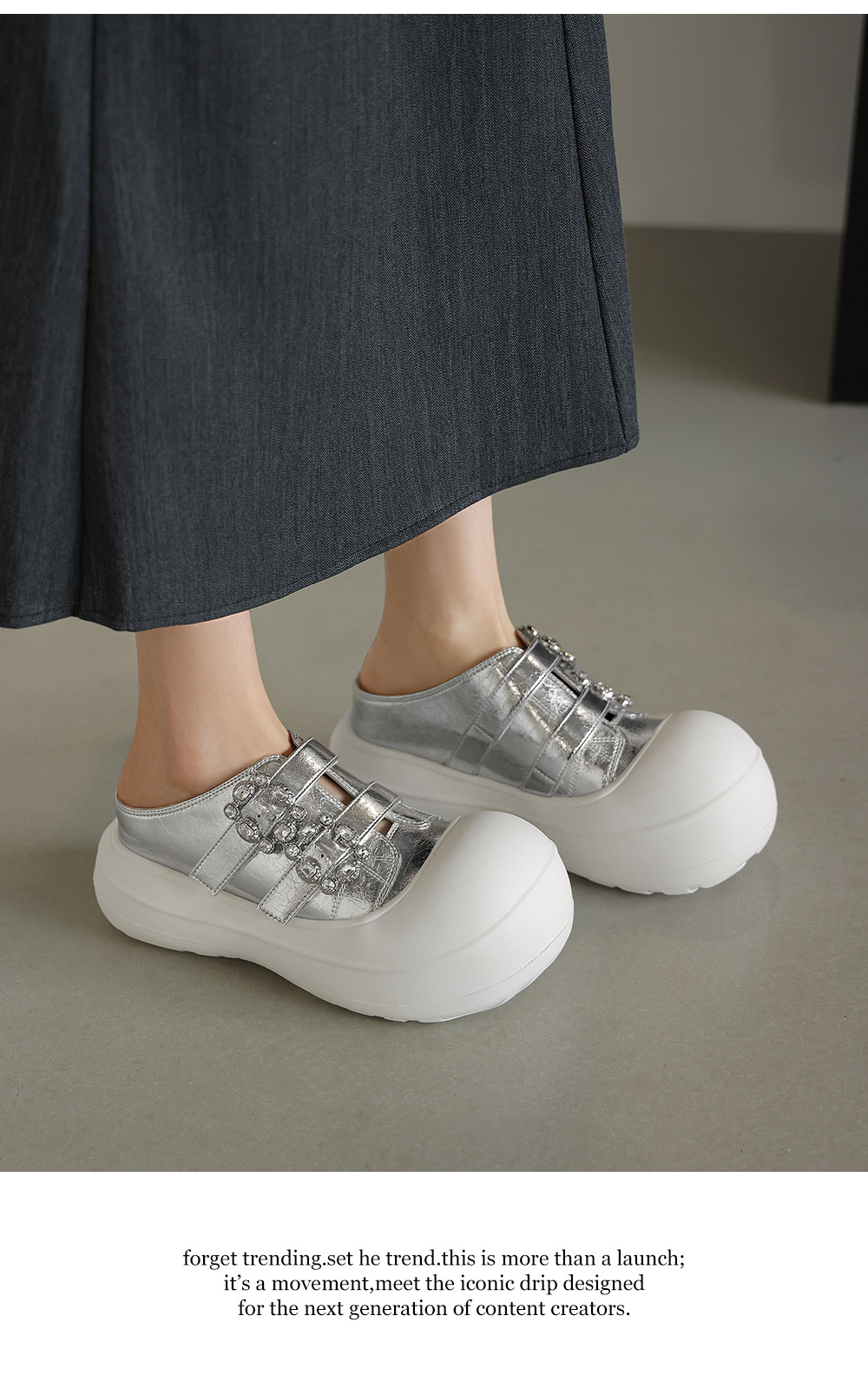 Sandal nữ đế xuồng cao 5 cm mũi vuông đính đá pha lê — màu đen, bạc chi tiết 11