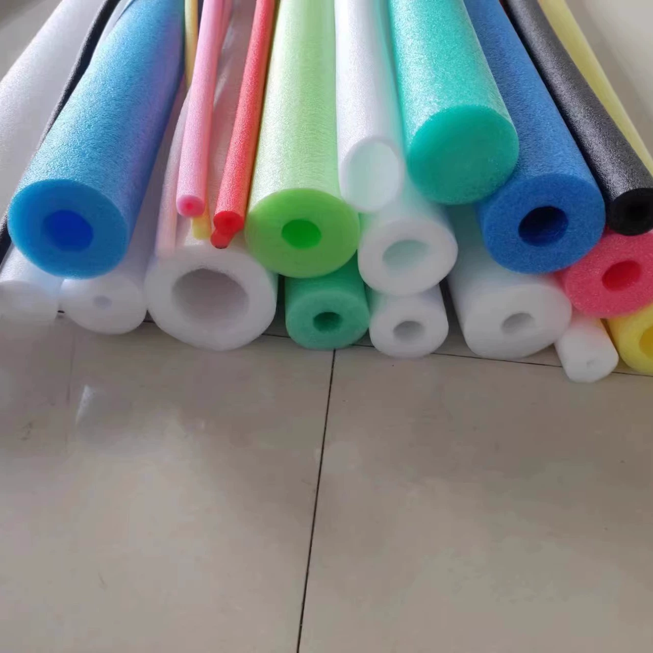 Цветная хлопковая трубка с жемчугом