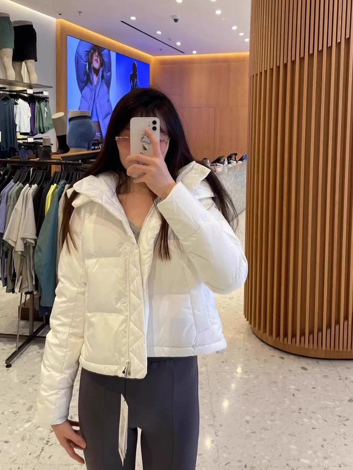 Лулу Сэм Вунд плитка четыре - сетка короткая куртка-пуховик женский теплая меховая капюшон хлеб толстой куртки