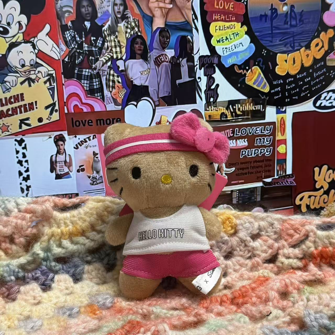 黒麦わら帽子キティ帽子ベビーペンダントラブバックル人形人形かわいいヘップバーンスタイルペンダントキーホルダー