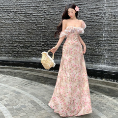 一字の肩のフランスの花のお茶の休みのワンピースの女性の夏の休暇の優しい風の長いスカートは腰の気質のスカートを収めます。