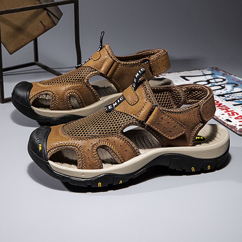Sandálias de hombre zapatillas de cuero 2026 primavera y verano nuevo nicho de comercio exterior transfronterizo lujoso Baotou muelle transfronterizo